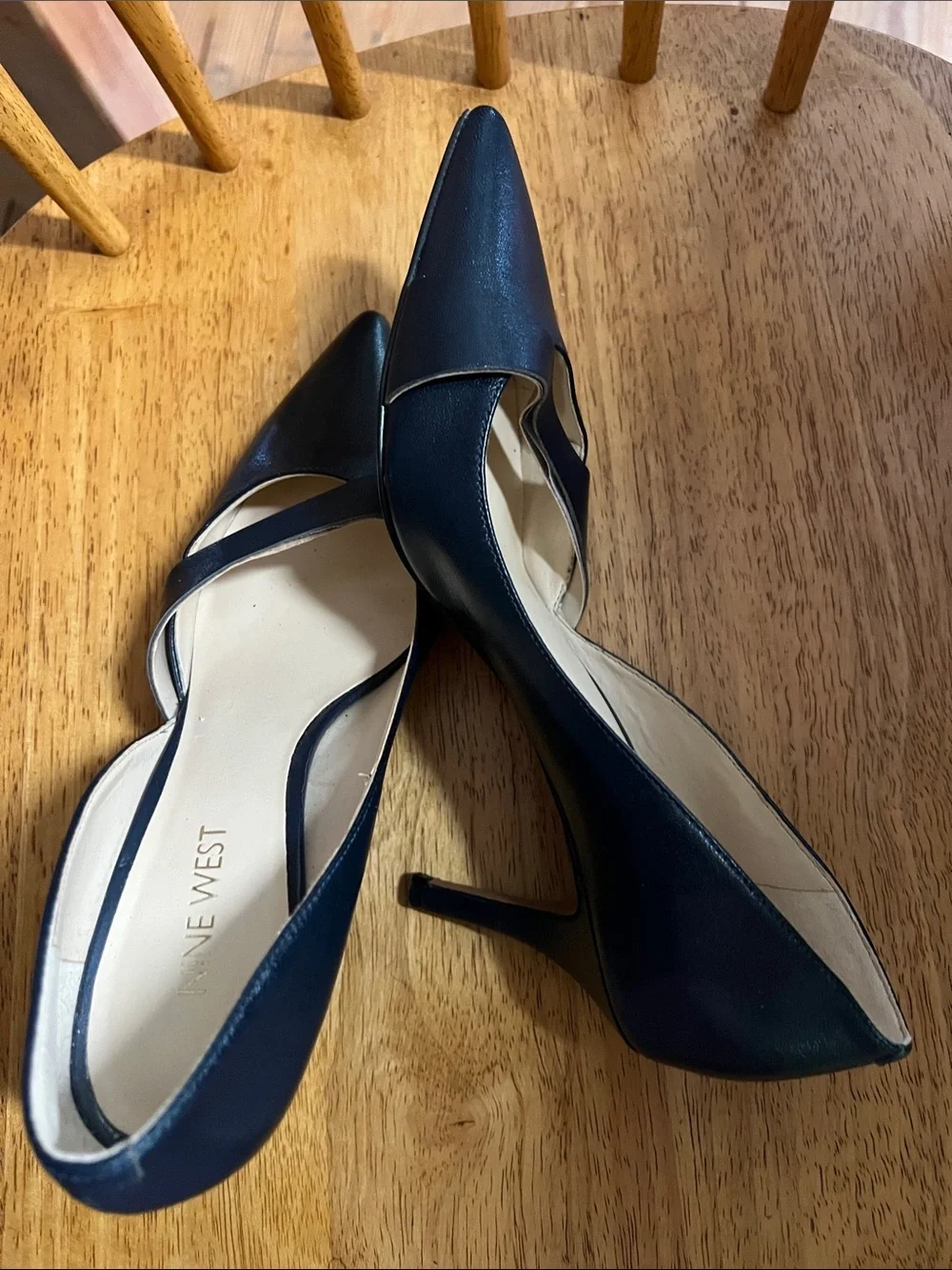 Nine West Black Pointed-Toe Cross-Strap Pumps 6.5